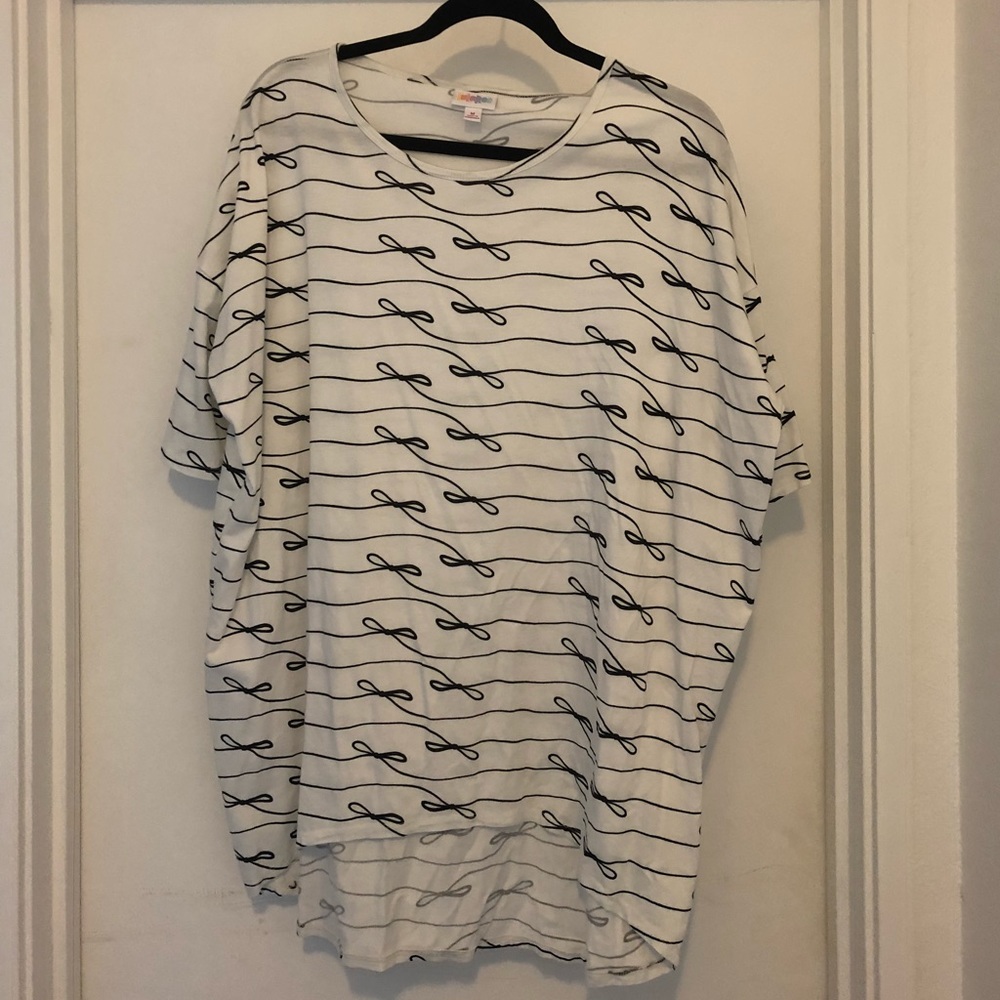 Gently Used LuLaRoe Irma in Ribbon Bow Pattern